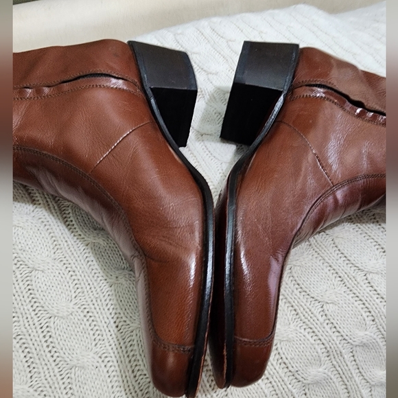Florsheim Chestnut Leather Dress Shoes.New Condition. - Picture 4 of 14